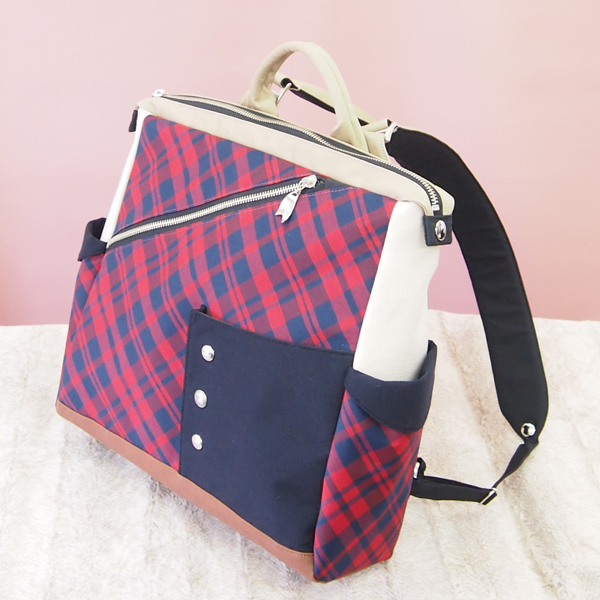 Square Backpack * Red Navy Check（四角いリュック・赤紺チェック柄）