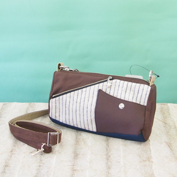 Drum Shoulder * Nep Navy Stripe（ドラムショルダー・ネップ紺ストライプ）