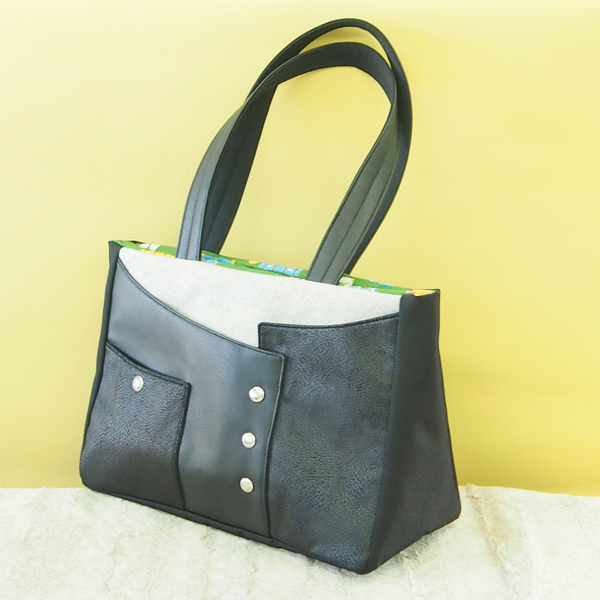 Square Tote Bag * Black Leather（四角いトートバッグ・黒レザー）
