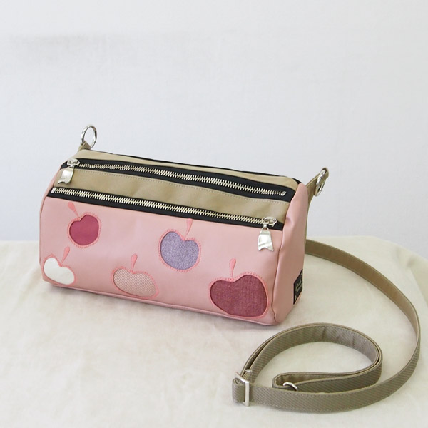 Body Shoulder Wide * Light Pink Fruits（ボディショルダーワイド・淡いピンクのフルーツ）