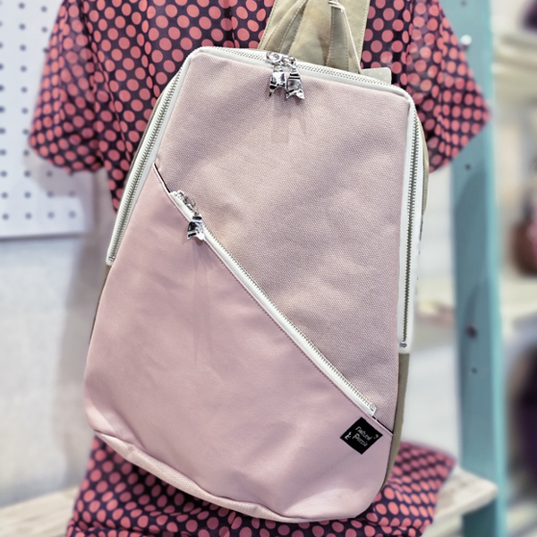 A4 Body Shoulder * Leather Pale Pink（A4 ボディショルダー・レザーペールピンク）