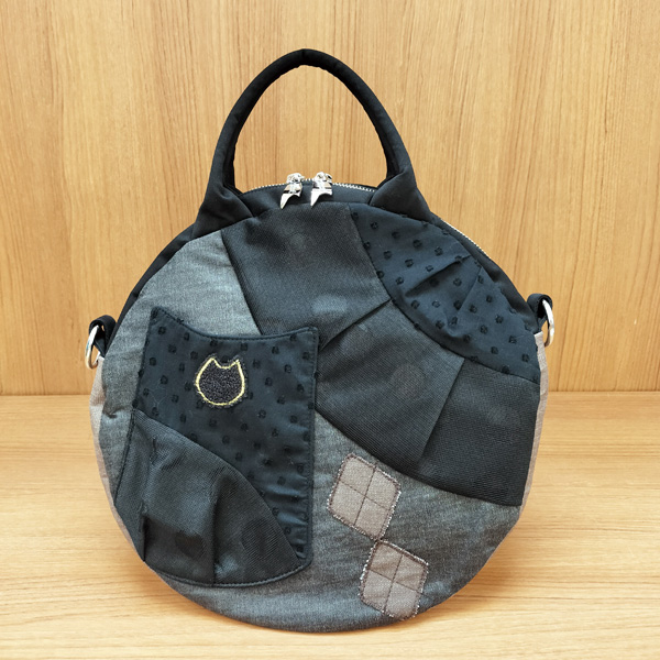 2WAY BAG Round * Black & Brown Cat Card（2WAY ラウンド・黒と茶のネコとトランプ柄）