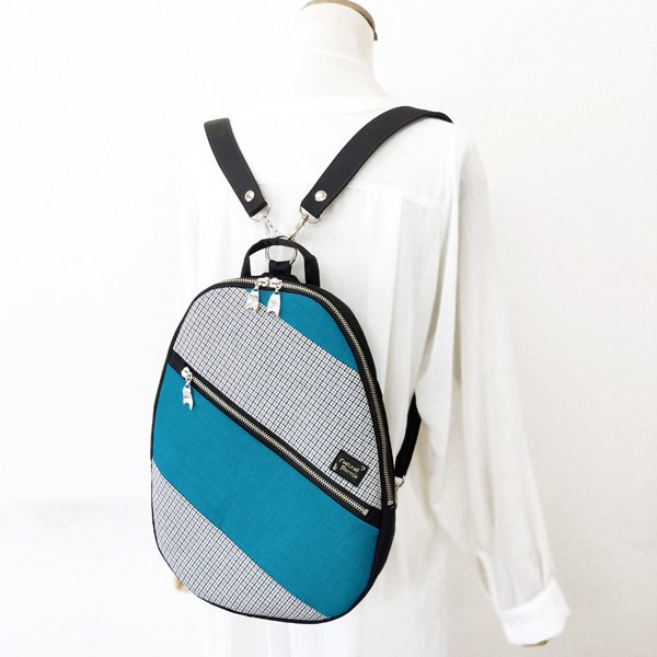 Oval Slim Backpack * Turquoise Check（スリムなたまご型リュック・ターコイズとチェック柄）