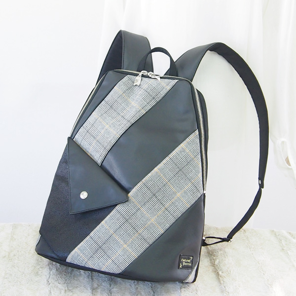 Slim Backpack * Black Leater & Glencheck（スリムなリュック・黒レザーとグレンチェック）